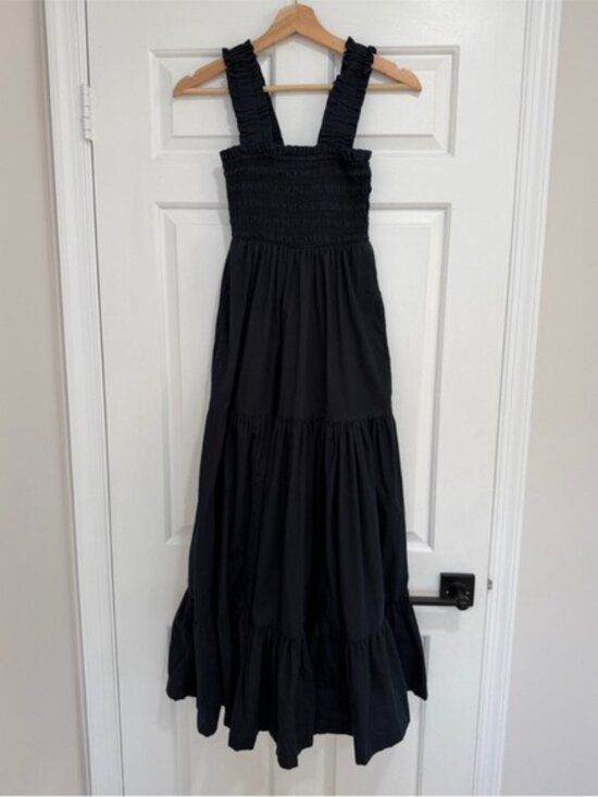 Elegant Black Mini Dress - Picture 2 of 2